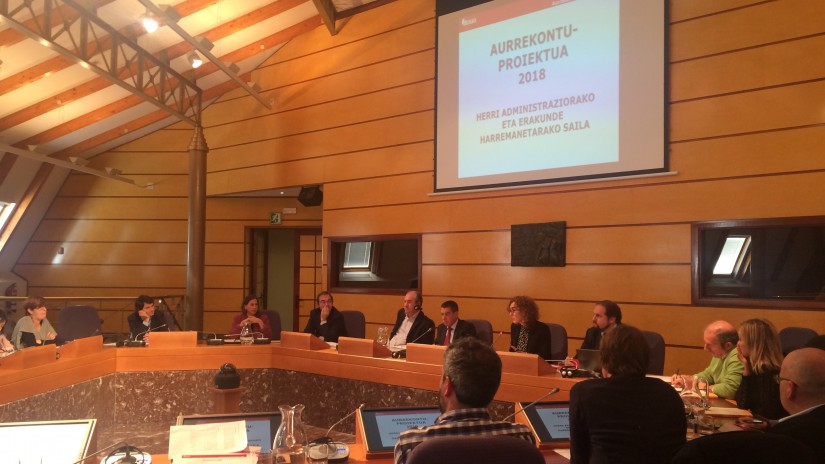 Udalerriak babestea, kalitatezko zerbitzuak eta administrazioa modernizatzeko teknologia, foru aldundiaren 2018rako apustuak