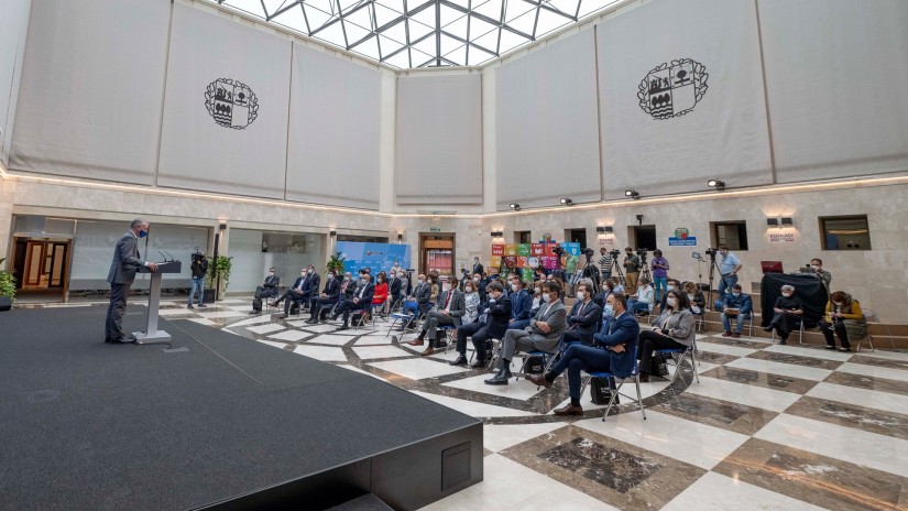 Urkullu Lehendakaria: “Etapa berri bati ekingo diogu, Euskadi suspertzeko unea da”