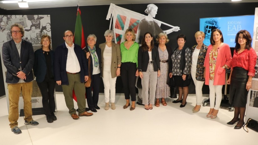 Emakume Abertzale Batzak, euskal emakume abertzaleak ahaldundu zituen mugimendu feministak, 100 urte bete ditu