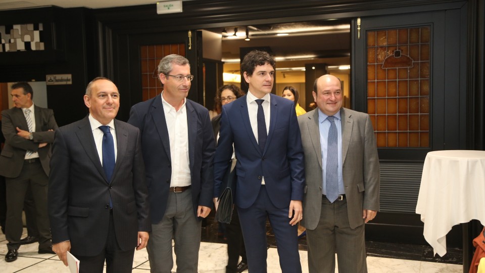 Andoni Ortuzar, Unai Rementeria, Markel Olano eta Ramiro GonzálezEkonomia Berria Forumean